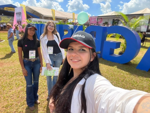 Alunos visitam Agrishow