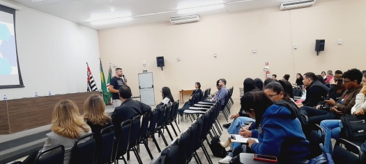 Faculdade Municipal promove uma palestra voltada tanto para a comunidade acadêmica quanto para o público em geral